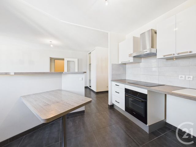Appartement F2 à vendre - 2 pièces - 47.0 m2 - CHARTRES - 28 - CENTRE - Century 21 Maitrejean Immobilier