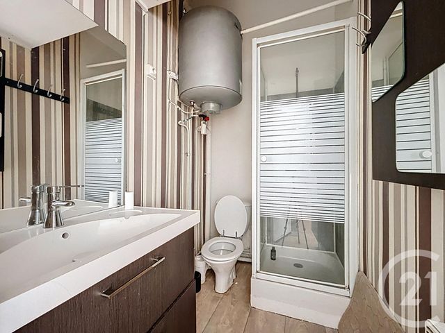 Appartement F2 à vendre - 2 pièces - 35.67 m2 - CHARTRES - 28 - CENTRE - Century 21 Maitrejean Immobilier