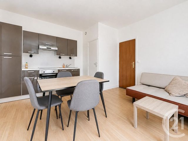 Appartement F2 à vendre - 2 pièces - 35.67 m2 - CHARTRES - 28 - CENTRE - Century 21 Maitrejean Immobilier