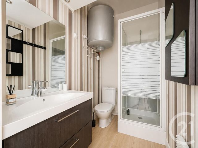 Appartement F2 à vendre - 2 pièces - 35.67 m2 - CHARTRES - 28 - CENTRE - Century 21 Maitrejean Immobilier