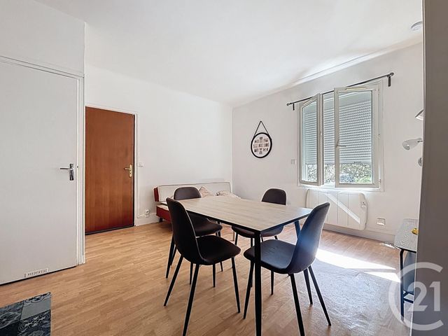 Appartement F2 à vendre - 2 pièces - 35.67 m2 - CHARTRES - 28 - CENTRE - Century 21 Maitrejean Immobilier