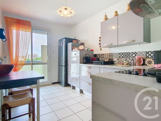 Appartement T4 à vendre - 4 pièces - 84.51 m2 - CHARTRES - 28 - CENTRE - Century 21 Maitrejean Immobilier