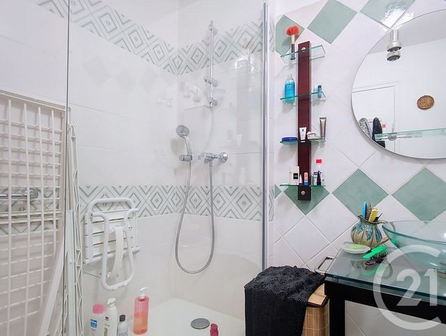 Appartement T4 à vendre - 4 pièces - 84.51 m2 - CHARTRES - 28 - CENTRE - Century 21 Maitrejean Immobilier