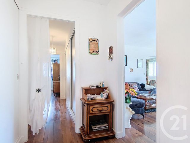 Appartement T4 à vendre - 4 pièces - 84.51 m2 - CHARTRES - 28 - CENTRE - Century 21 Maitrejean Immobilier