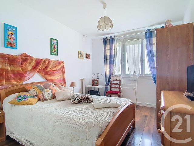 Appartement T4 à vendre - 4 pièces - 84.51 m2 - CHARTRES - 28 - CENTRE - Century 21 Maitrejean Immobilier