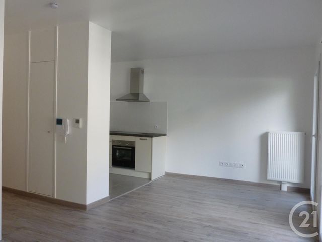 Appartement F1 à louer - 1 pièce - 30.4 m2 - CHARTRES - 28 - CENTRE - Century 21 Maitrejean Immobilier