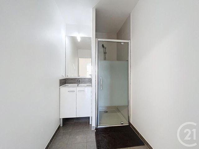 Appartement F3 à vendre - 3 pièces - 64.7 m2 - CHARTRES - 28 - CENTRE - Century 21 Maitrejean Immobilier