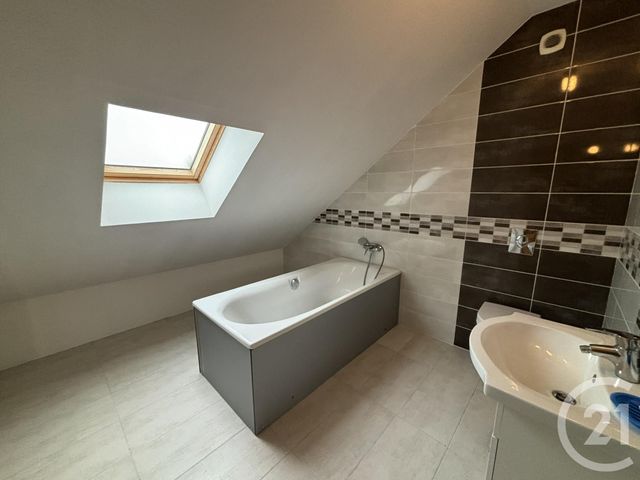 maison à louer - 4 pièces - 170.18 m2 - MAINVILLIERS - 28 - CENTRE - Century 21 Maitrejean Immobilier