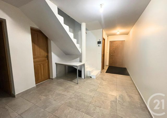 maison à louer - 4 pièces - 170.18 m2 - MAINVILLIERS - 28 - CENTRE - Century 21 Maitrejean Immobilier