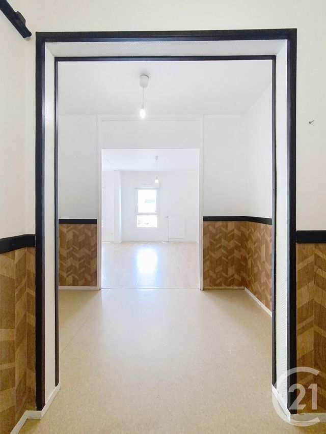 Afficher la photo en grand Appartement F4 à vendre - 4 pièces - 88.62 m2 - CHARTRES - 28 - CENTRE - Century 21 Maitrejean Immobilier