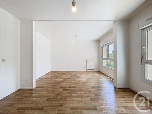 Afficher la photo en grand Appartement F4 à vendre - 4 pièces - 88.62 m2 - CHARTRES - 28 - CENTRE - Century 21 Maitrejean Immobilier