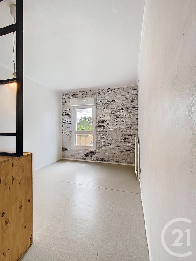 Afficher la photo en grand Appartement F4 à vendre - 4 pièces - 88.62 m2 - CHARTRES - 28 - CENTRE - Century 21 Maitrejean Immobilier