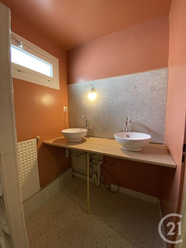 Appartement F4 à vendre - 4 pièces - 88.62 m2 - CHARTRES - 28 - CENTRE - Century 21 Maitrejean Immobilier