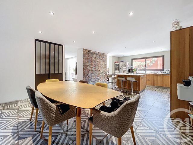 maison à vendre - 7 pièces - 236.0 m2 - CHARTRES - 28 - CENTRE - Century 21 Maitrejean Immobilier