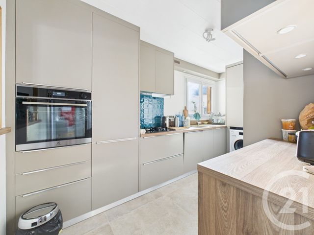 Appartement T3 à vendre - 3 pièces - 65.47 m2 - CHARTRES - 28 - CENTRE - Century 21 Maitrejean Immobilier