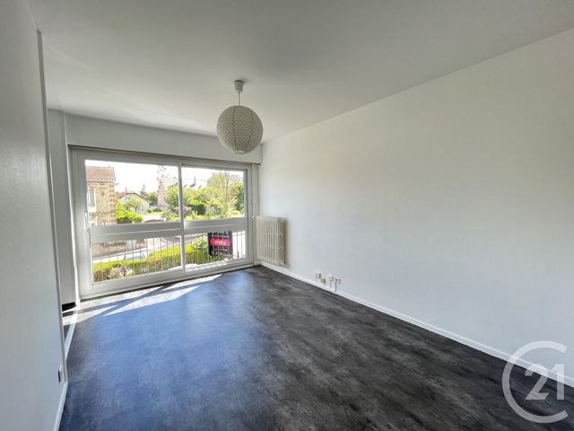 Appartement F1 à vendre - 1 pièce - 33.69 m2 - CHARTRES - 28 - CENTRE - Century 21 Maitrejean Immobilier