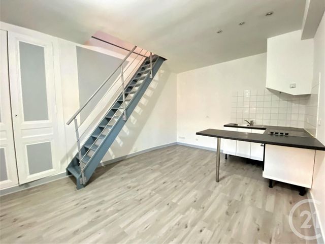 Appartement Duplex à louer - 2 pièces - 39.91 m2 - CHARTRES - 28 - CENTRE - Century 21 Maitrejean Immobilier