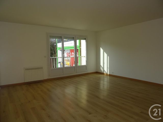 Appartement F3 à louer - 3 pièces - 74.0 m2 - CHARTRES - 28 - CENTRE - Century 21 Maitrejean Immobilier