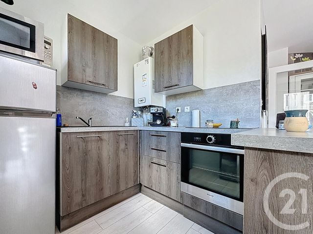 Appartement T2 à vendre - 2 pièces - 43.45 m2 - CHARTRES - 28 - CENTRE - Century 21 Maitrejean Immobilier