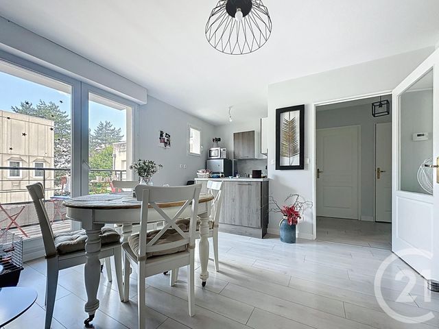 Appartement T2 à vendre - 2 pièces - 43.45 m2 - CHARTRES - 28 - CENTRE - Century 21 Maitrejean Immobilier