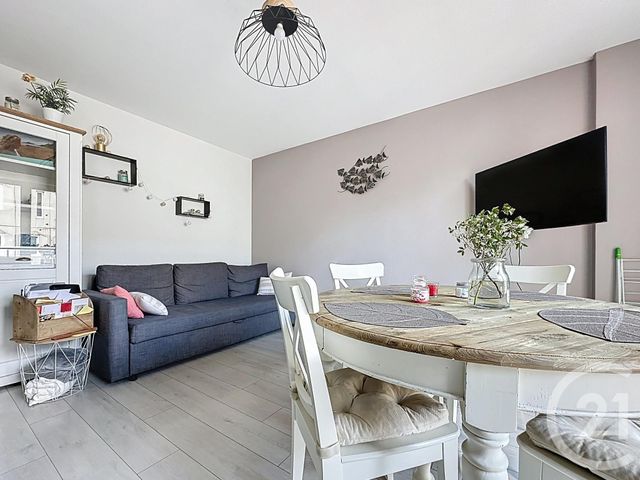 Appartement T2 à vendre - 2 pièces - 43.45 m2 - CHARTRES - 28 - CENTRE - Century 21 Maitrejean Immobilier