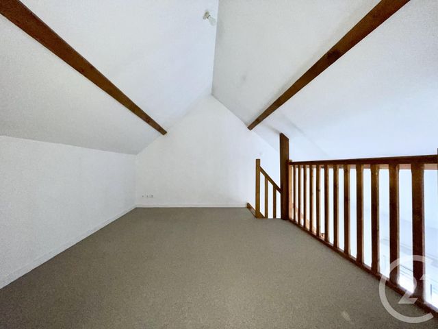 Appartement Duplex à louer - 2 pièces - 31.84 m2 - LUCE - 28 - CENTRE - Century 21 Maitrejean Immobilier