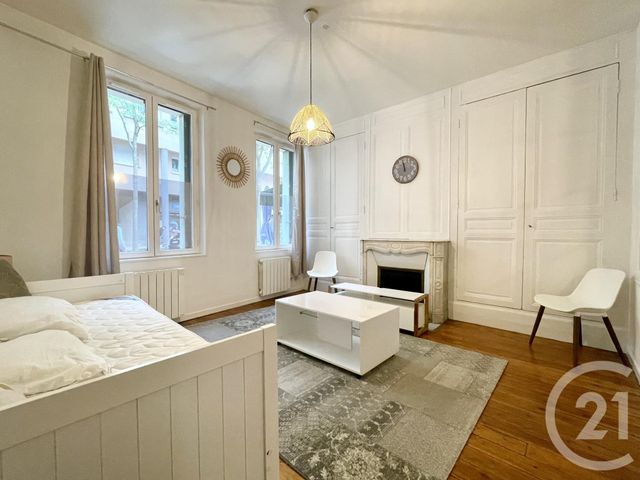 Appartement T1 à louer - 1 pièce - 34.41 m2 - CHARTRES - 28 - CENTRE - Century 21 Maitrejean Immobilier