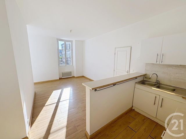 Appartement F3 à vendre - 3 pièces - 65.0 m2 - CHARTRES - 28 - CENTRE - Century 21 Maitrejean Immobilier