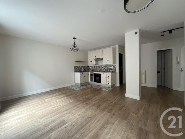 Appartement F3 à louer - 3 pièces - 56.5 m2 - CHARTRES - 28 - CENTRE - Century 21 Maitrejean Immobilier