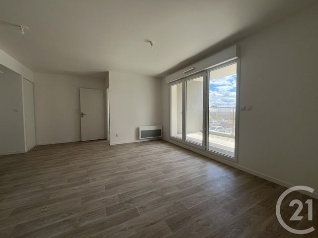 Appartement F3 à louer - 3 pièces - 60.77 m2 - LUISANT - 28 - CENTRE - Century 21 Maitrejean Immobilier