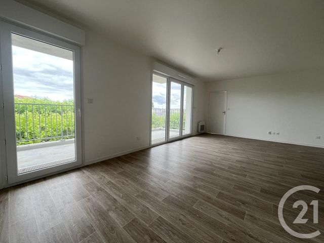 Appartement F3 à louer - 3 pièces - 63.94 m2 - LUISANT - 28 - CENTRE - Century 21 Maitrejean Immobilier