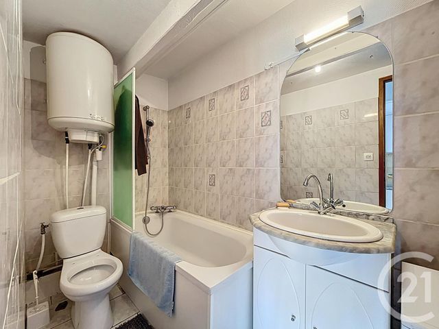 maison à vendre - 3 pièces - 39.0 m2 - CHARTRES - 28 - CENTRE - Century 21 Maitrejean Immobilier