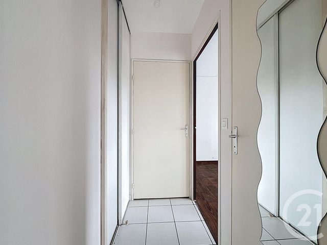 Appartement F2 à vendre - 2 pièces - 39.52 m2 - CHARTRES - 28 - CENTRE - Century 21 Maitrejean Immobilier