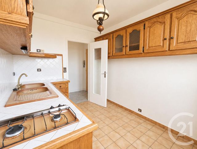 Appartement F3 à vendre - 3 pièces - 67.06 m2 - CHARTRES - 28 - CENTRE - Century 21 Maitrejean Immobilier