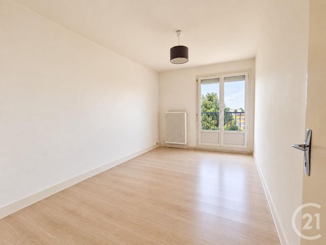 Appartement F3 à vendre - 3 pièces - 67.06 m2 - CHARTRES - 28 - CENTRE - Century 21 Maitrejean Immobilier
