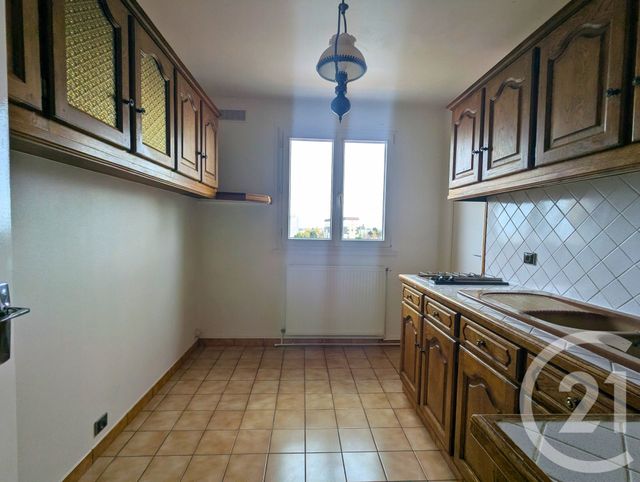 Appartement F3 à vendre - 3 pièces - 67.06 m2 - CHARTRES - 28 - CENTRE - Century 21 Maitrejean Immobilier