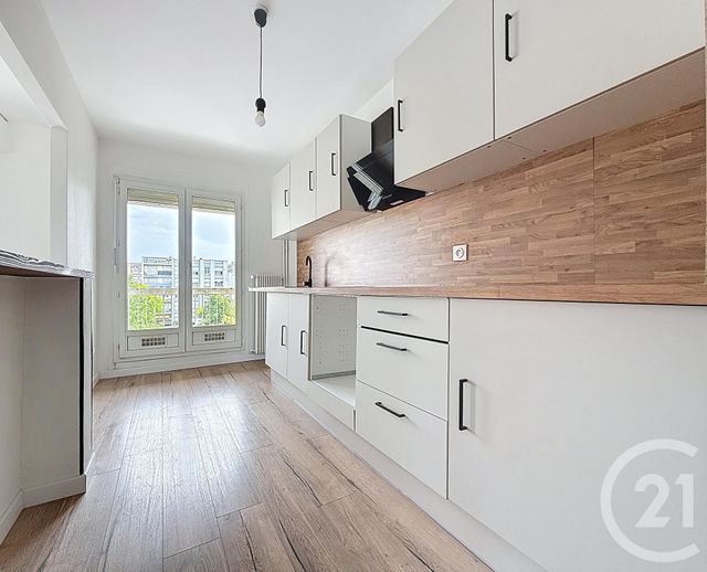 Appartement T5 à vendre - 5 pièces - 93.73 m2 - CHARTRES - 28 - CENTRE - Century 21 Maitrejean Immobilier