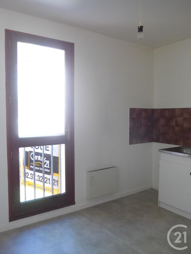 Appartement F1 à vendre - 1 pièce - 38.22 m2 - CHARTRES - 28 - CENTRE - Century 21 Maitrejean Immobilier