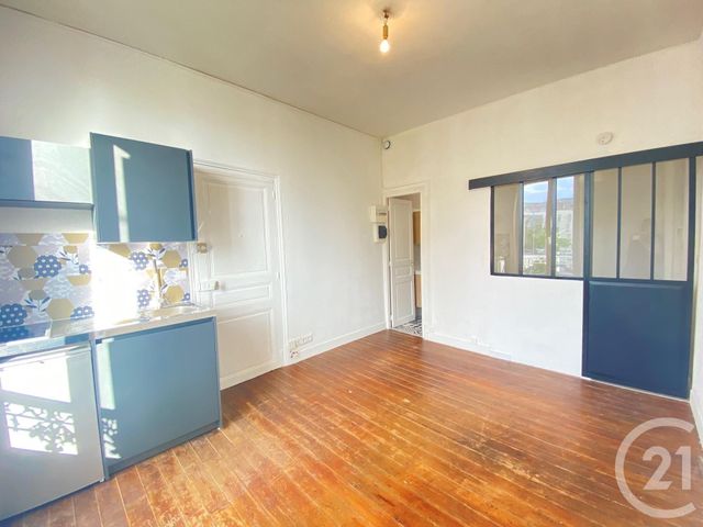 Appartement F1 à louer - 1 pièce - 21.49 m2 - CHARTRES - 28 - CENTRE - Century 21 Maitrejean Immobilier
