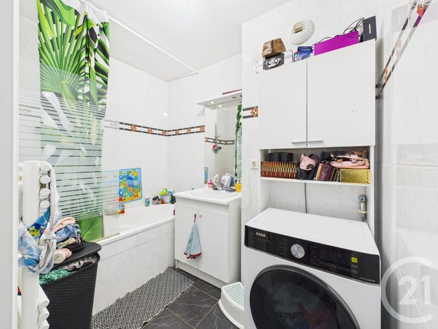 Appartement F3 à vendre - 3 pièces - 66.53 m2 - CHARTRES - 28 - CENTRE - Century 21 Maitrejean Immobilier