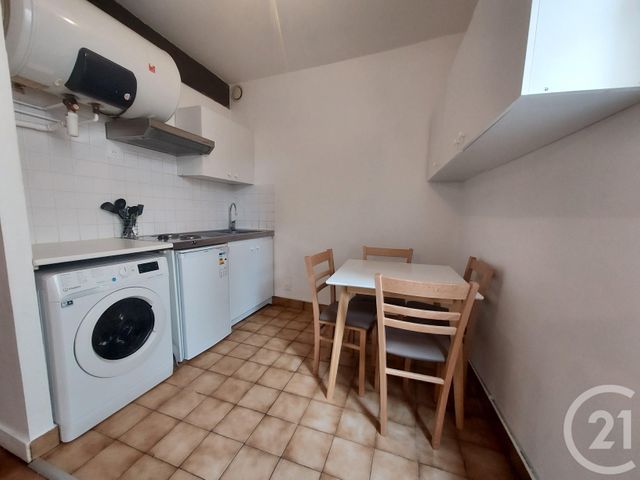 Appartement F1 à louer - 1 pièce - 17.08 m2 - CHARTRES - 28 - CENTRE - Century 21 Maitrejean Immobilier