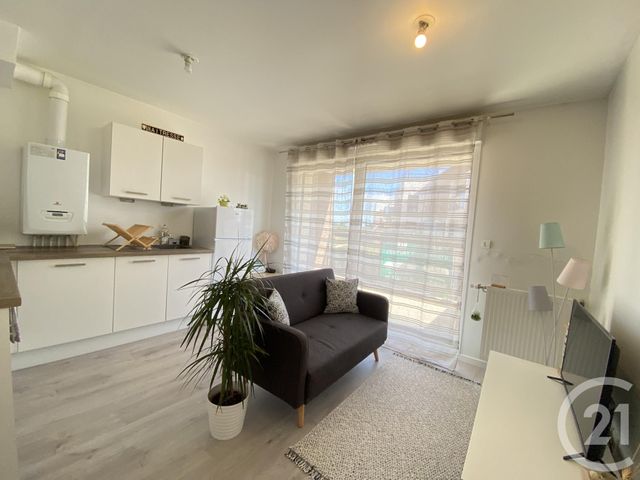 Appartement F2 à louer - 2 pièces - 40.7 m2 - CHARTRES - 28 - CENTRE - Century 21 Maitrejean Immobilier