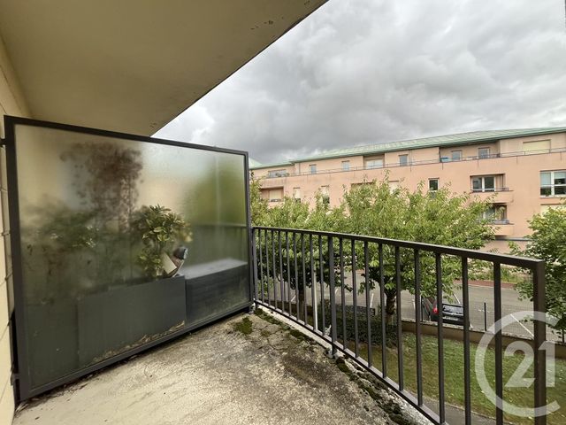 Appartement F3 à louer - 3 pièces - 65.99 m2 - CHARTRES - 28 - CENTRE - Century 21 Maitrejean Immobilier