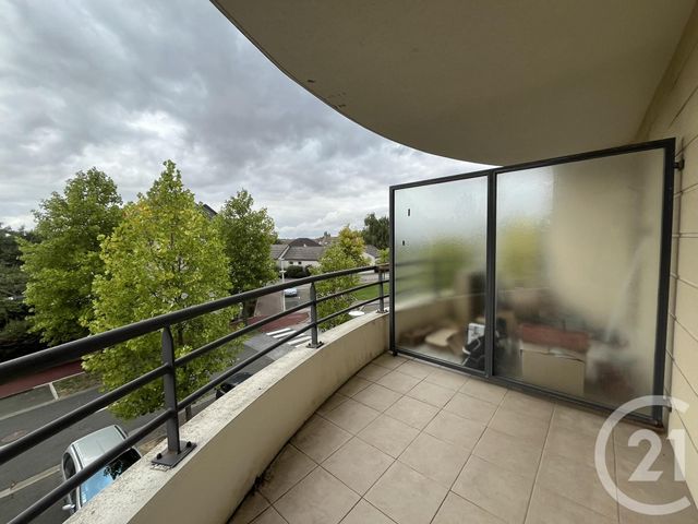 Appartement F3 à louer - 3 pièces - 65.99 m2 - CHARTRES - 28 - CENTRE - Century 21 Maitrejean Immobilier