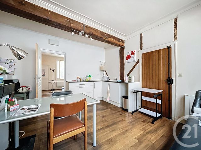 Appartement F2 à vendre - 2 pièces - 28.38 m2 - CHARTRES - 28 - CENTRE - Century 21 Maitrejean Immobilier