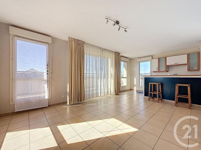 Appartement T4 à vendre - 4 pièces - 82.92 m2 - CHARTRES - 28 - CENTRE - Century 21 Maitrejean Immobilier