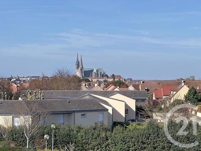 Appartement T4 à vendre - 4 pièces - 82.92 m2 - CHARTRES - 28 - CENTRE - Century 21 Maitrejean Immobilier