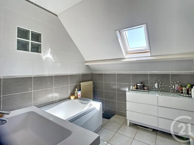 maison à louer - 5 pièces - 125.0 m2 - CHARTRES - 28 - CENTRE - Century 21 Maitrejean Immobilier
