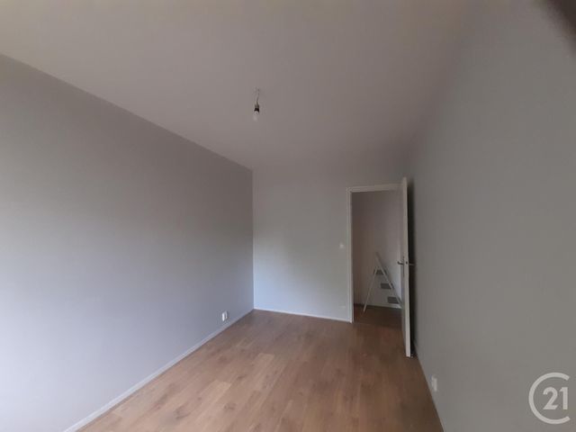Appartement F3 à louer - 3 pièces - 72.6 m2 - CHARTRES - 28 - CENTRE - Century 21 Maitrejean Immobilier