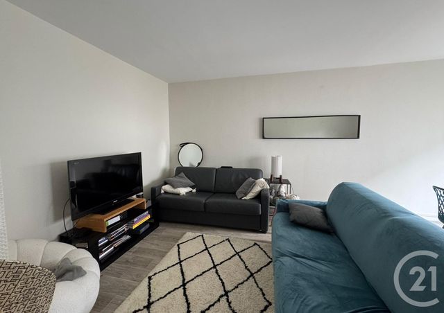 Appartement F3 à louer - 3 pièces - 72.6 m2 - CHARTRES - 28 - CENTRE - Century 21 Maitrejean Immobilier